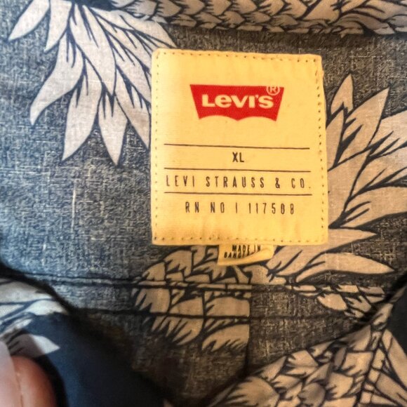 Levis Mens Hawaiian Shirt XL Navy Blue Pineapple All Over Print Short Sleeve Top - Picture 6 of 9